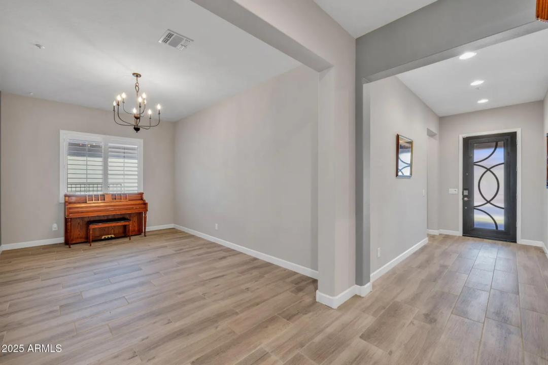 Real Estate Picture 43