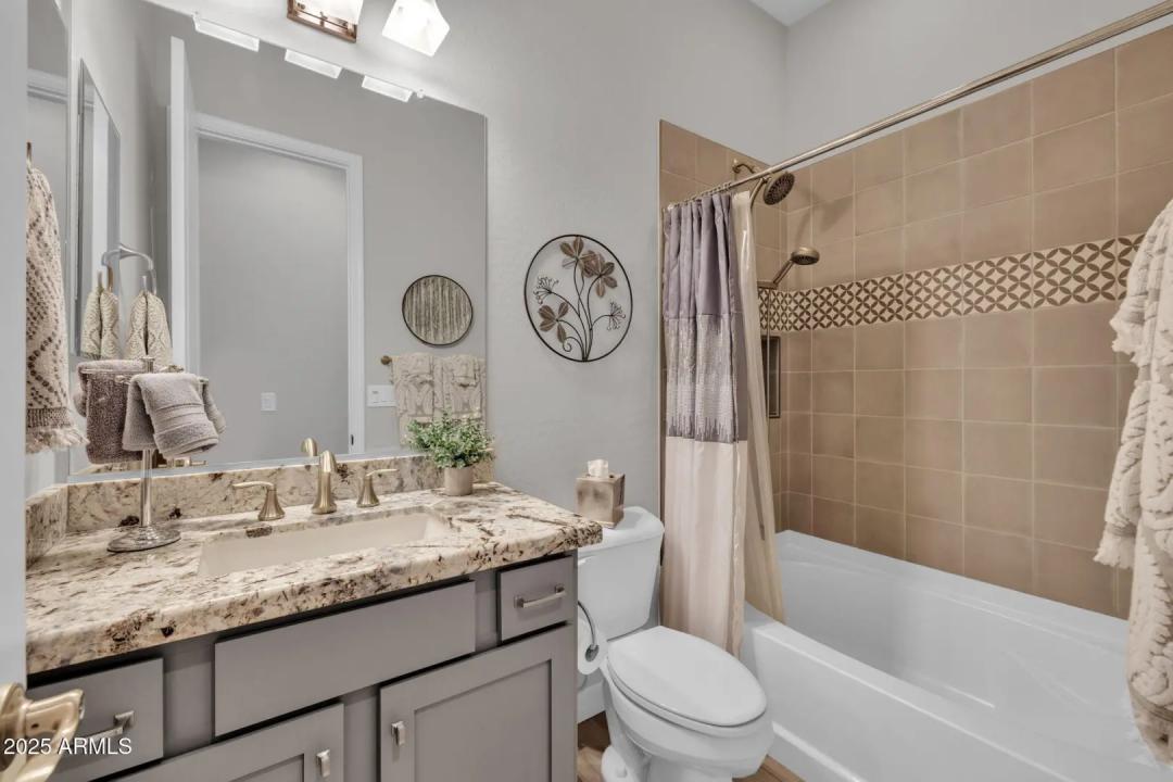 Real Estate Picture 42