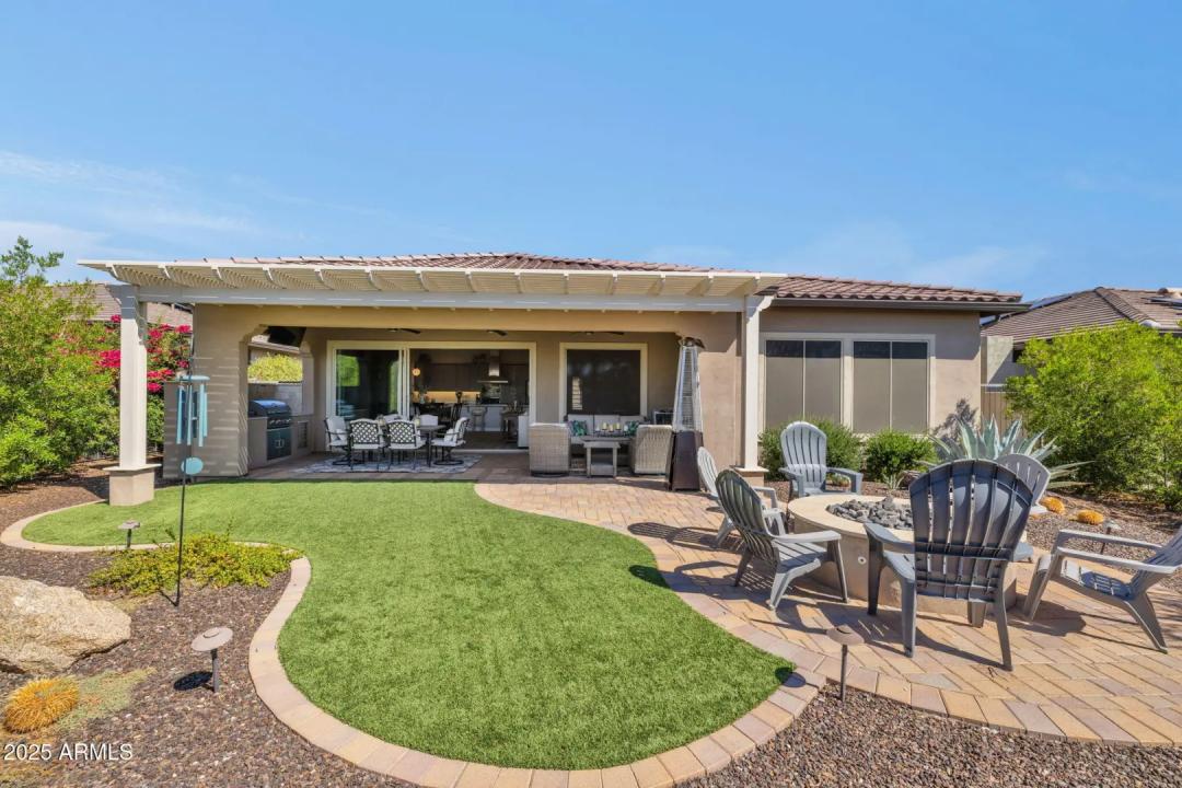 Real Estate Picture 3