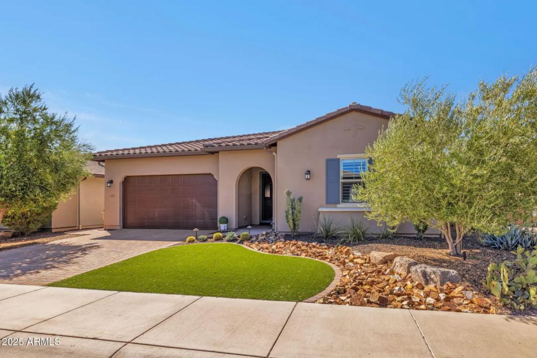 Real Estate Picture 4
