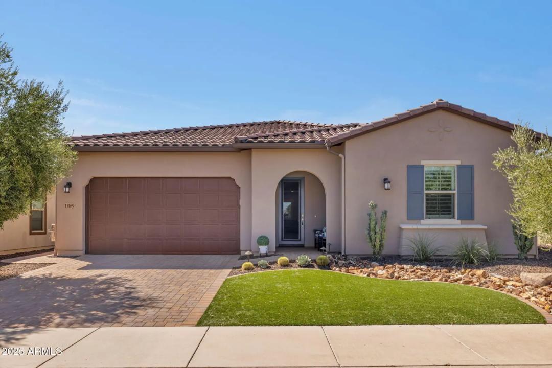 Real Estate Picture 11