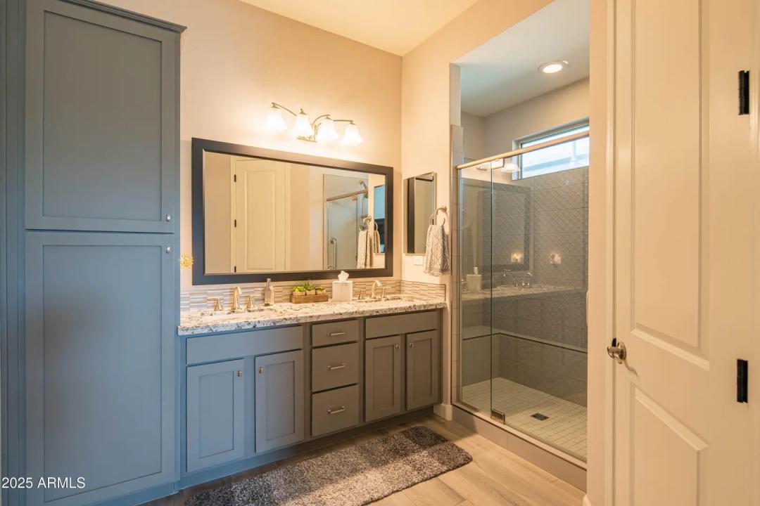 Real Estate Picture 36