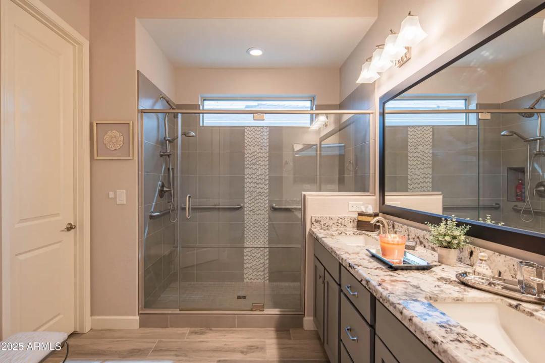 Real Estate Picture 26