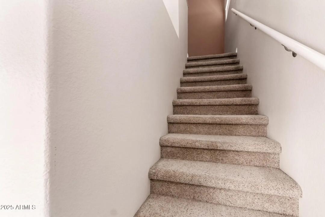 Real Estate Picture 3