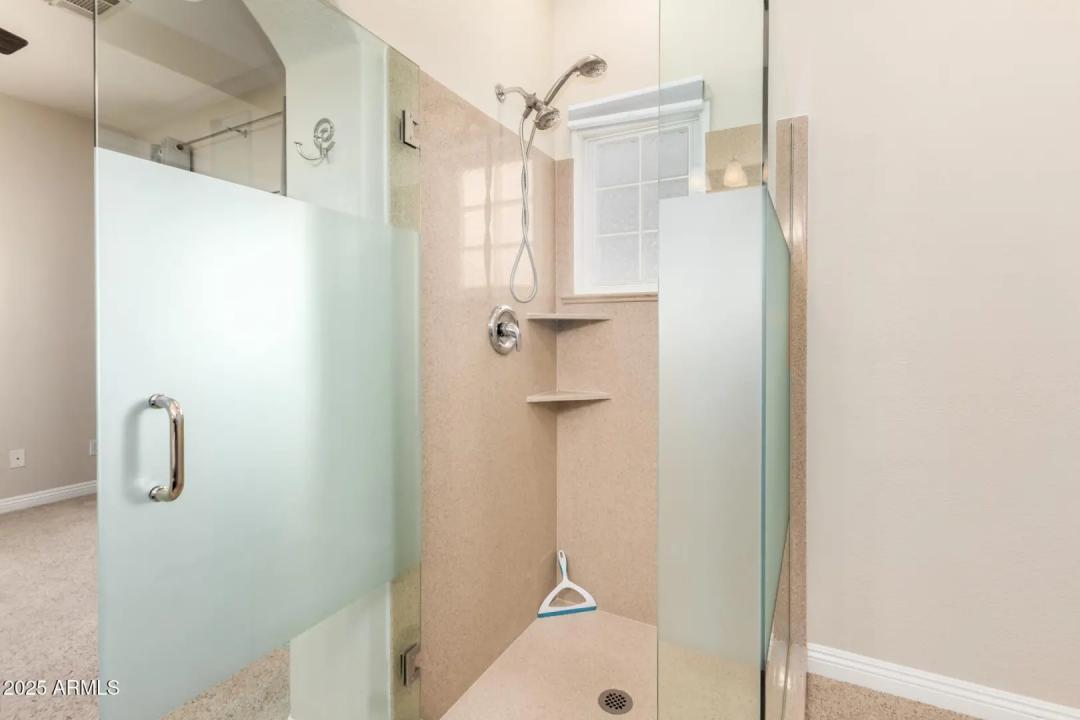 Real Estate Picture 18