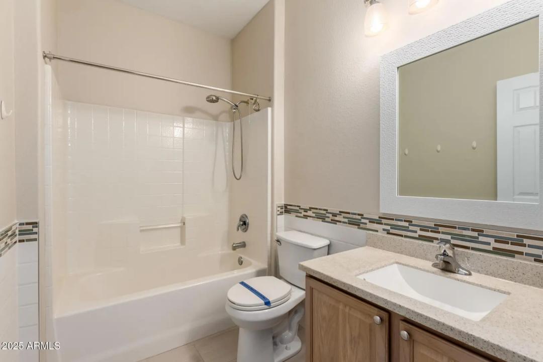 Real Estate Picture 22