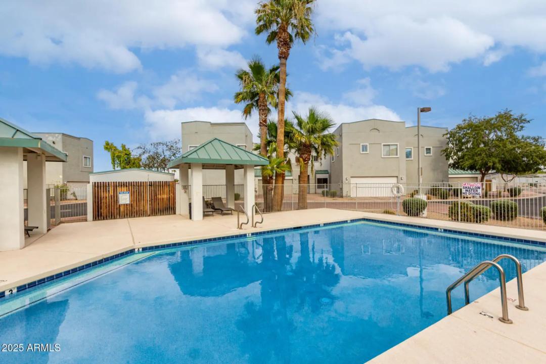 Real Estate Picture 32