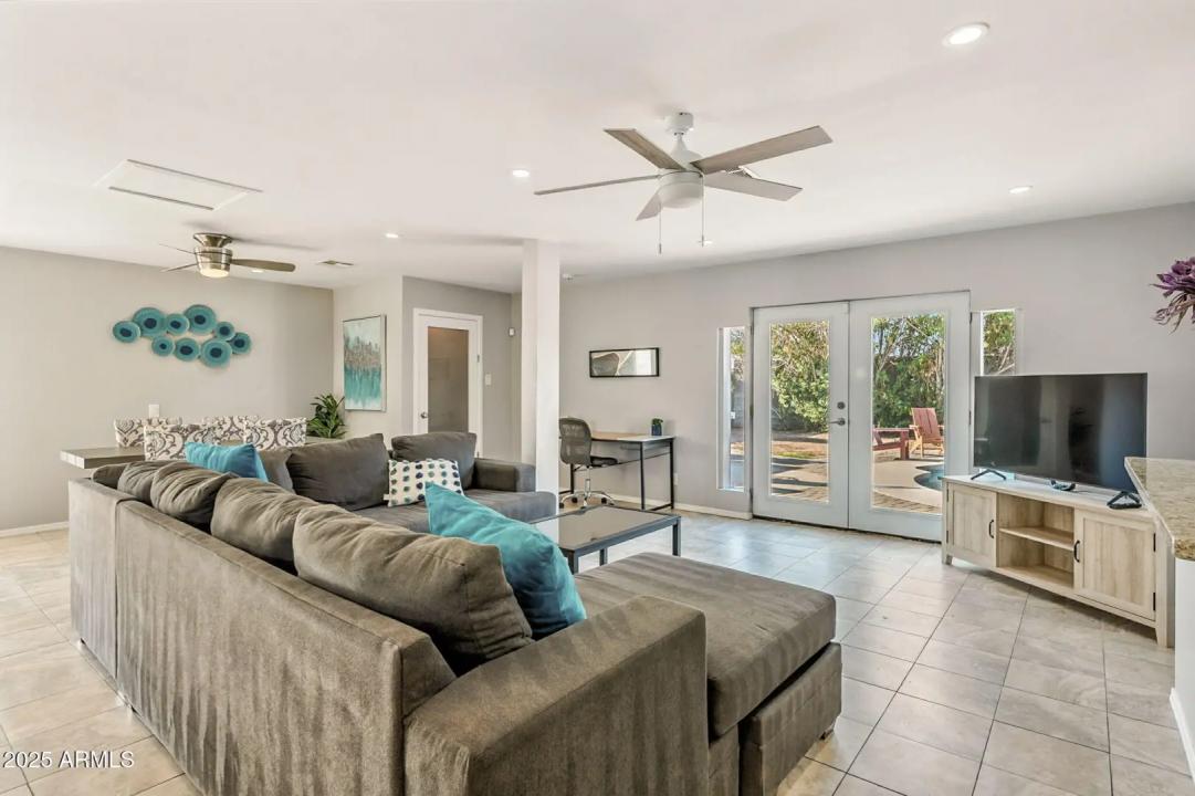 Real Estate Picture 9