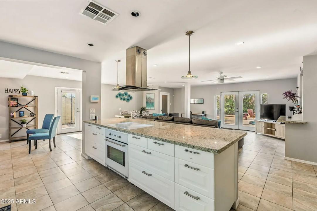 Real Estate Picture 6