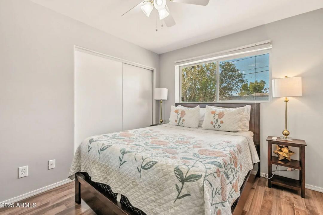 Real Estate Picture 18
