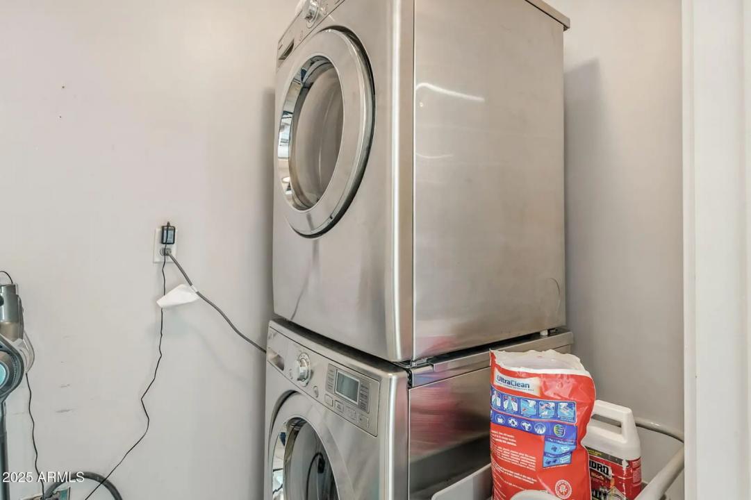 Real Estate Picture 24