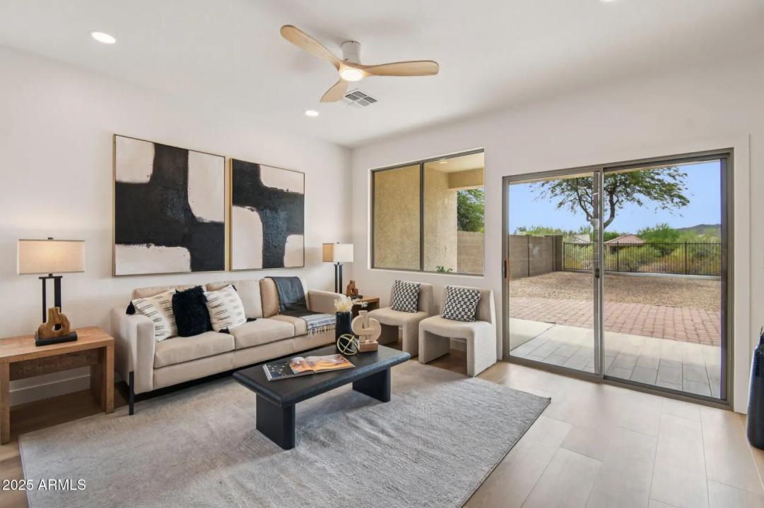 Real Estate Picture 7