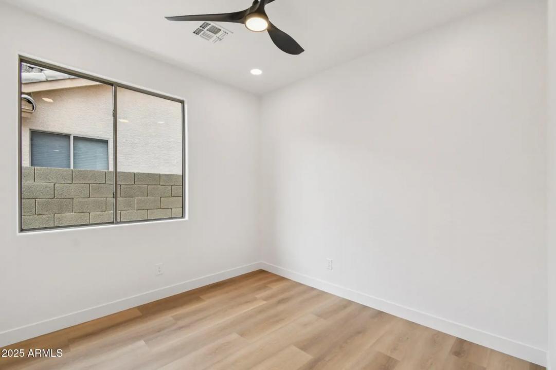Real Estate Picture 31