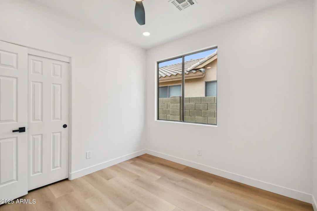 Real Estate Picture 30