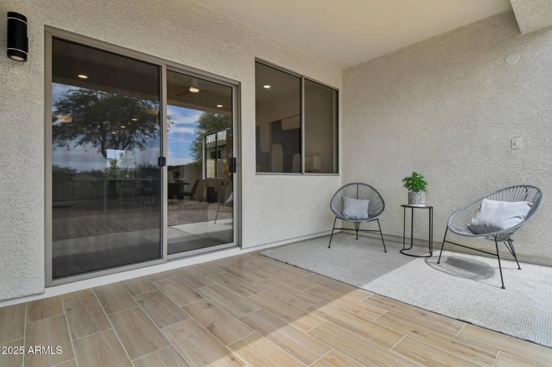 Real Estate Picture 22