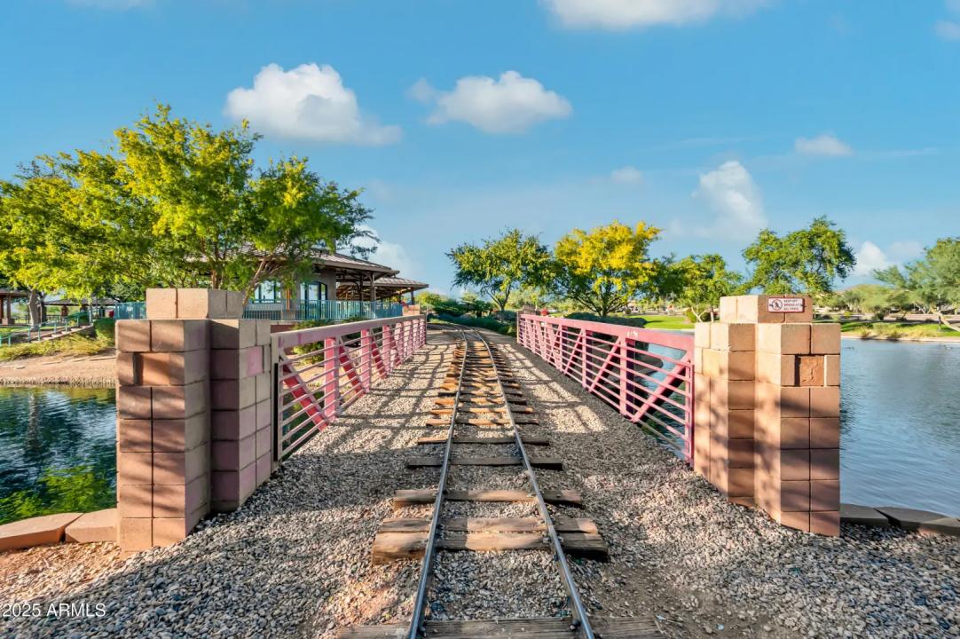 Real Estate Picture 42