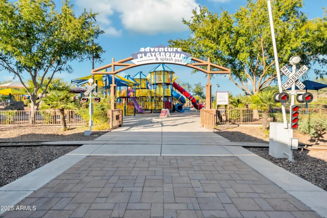Real Estate Picture 44