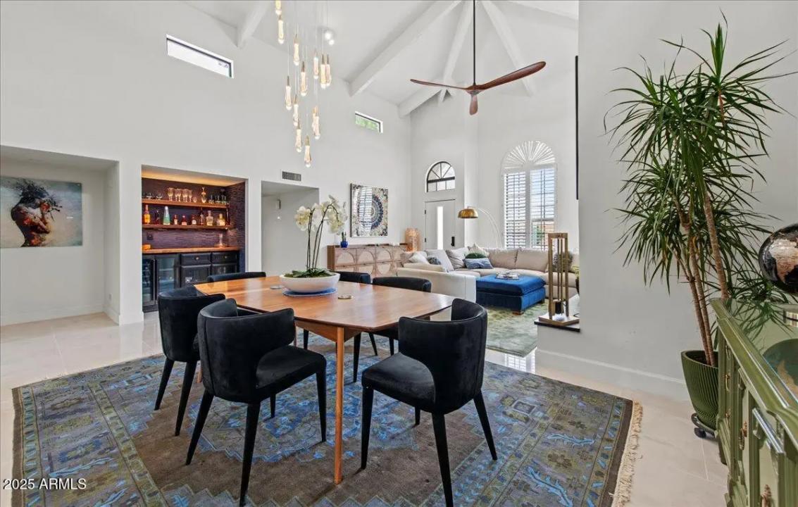 Real Estate Picture 8