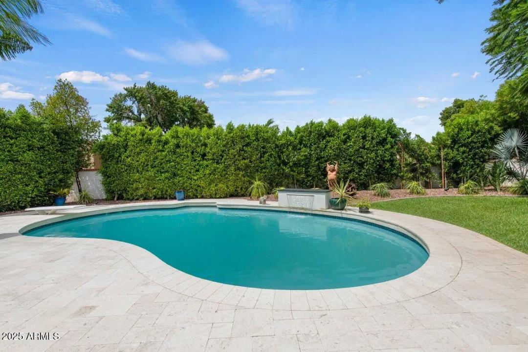 Real Estate Picture 42