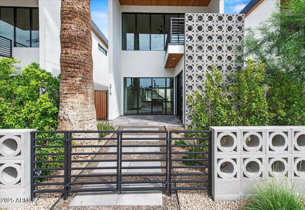 Real Estate Picture 1