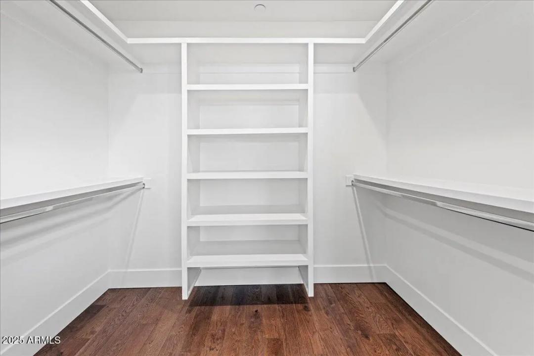 Real Estate Picture 18