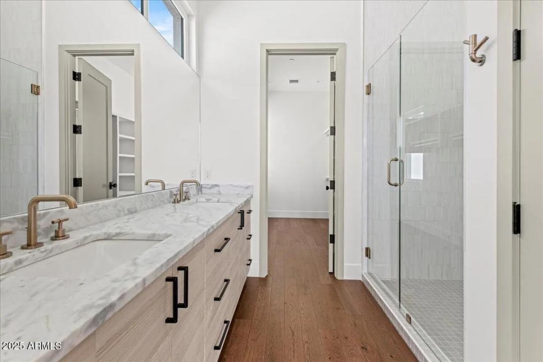 Real Estate Picture 21