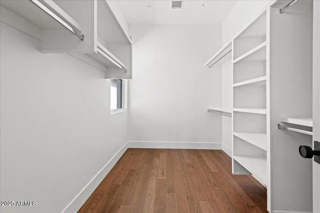 Real Estate Picture 23