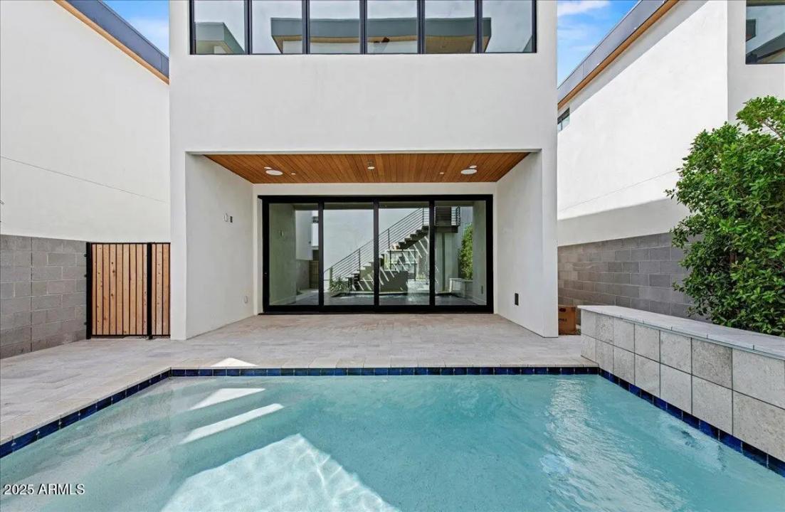 Real Estate Picture 27
