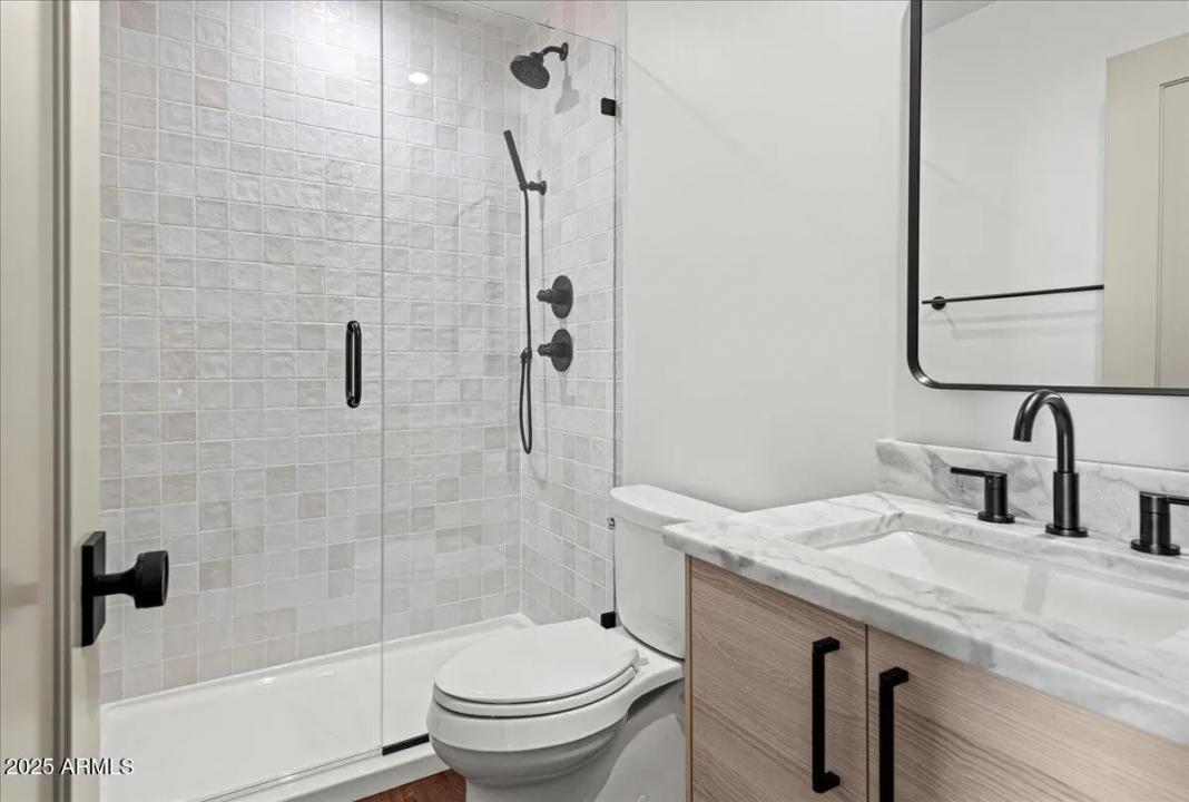 Real Estate Picture 30