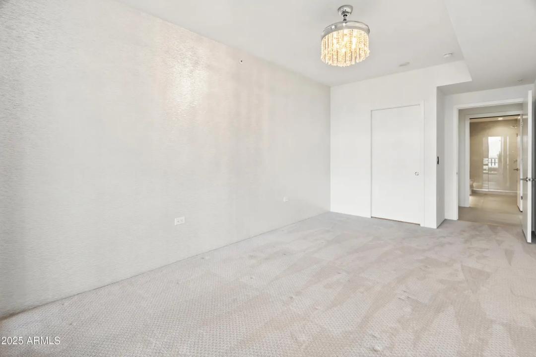 Real Estate Picture 23