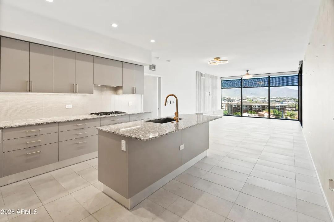 Real Estate Picture 10