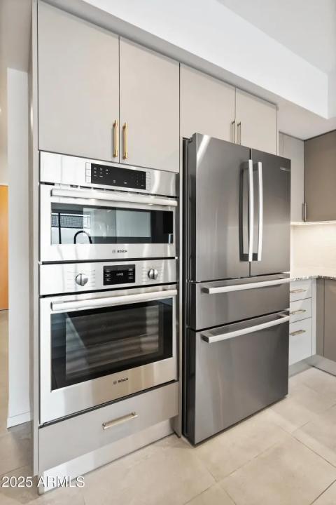 Real Estate Picture 7