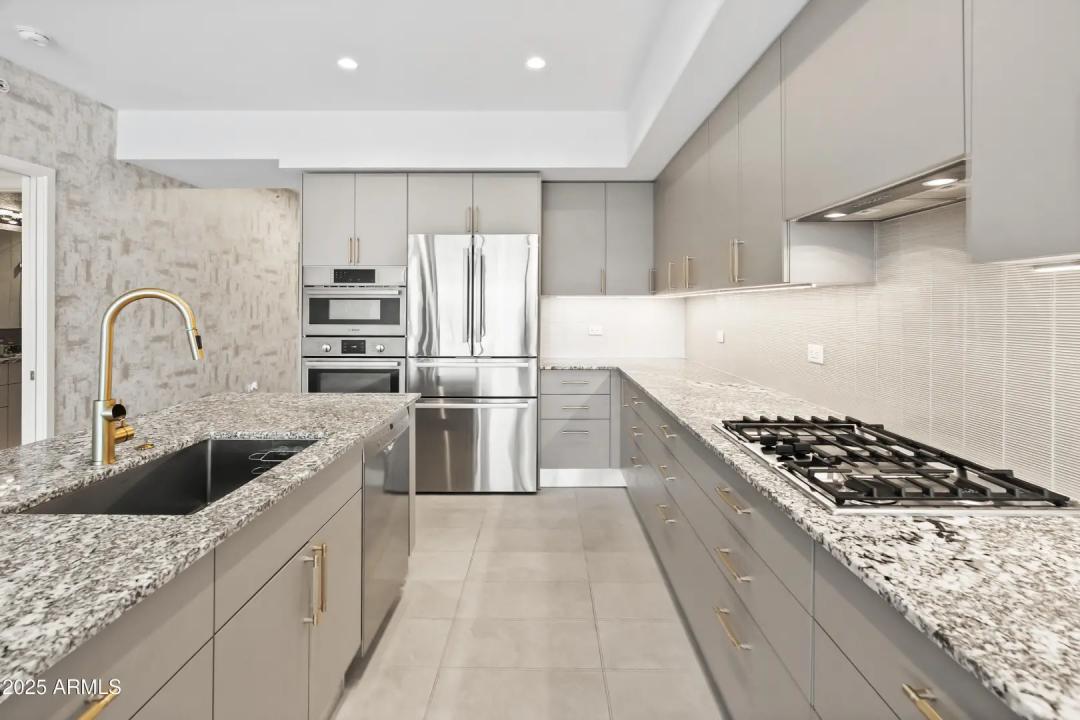 Real Estate Picture 6