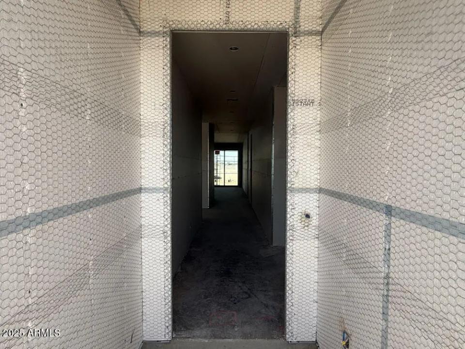 Real Estate Picture 3