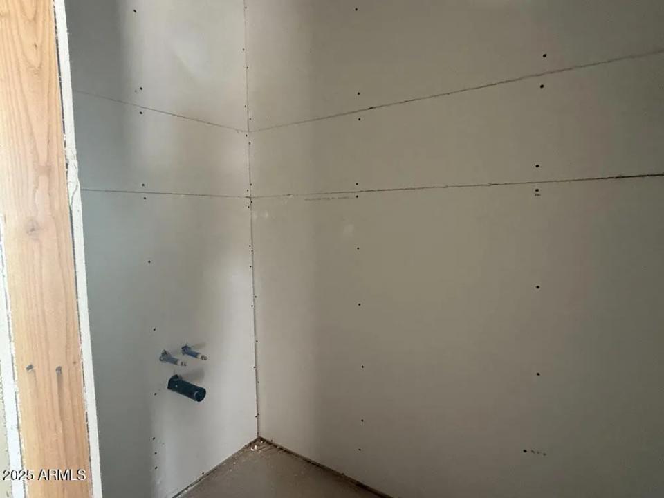 Real Estate Picture 11