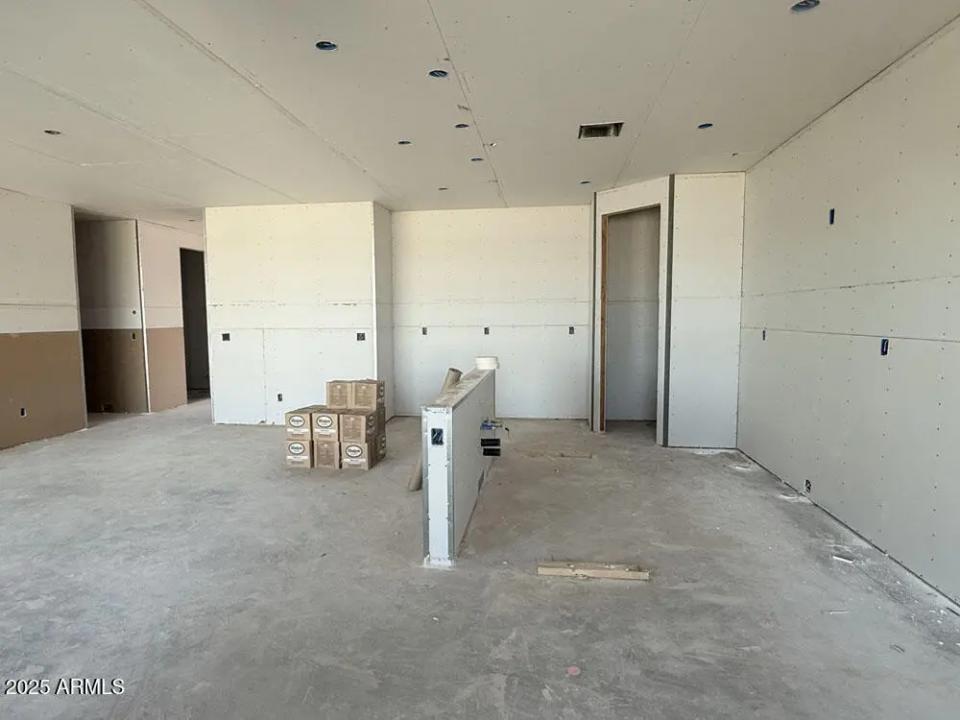 Real Estate Picture 15