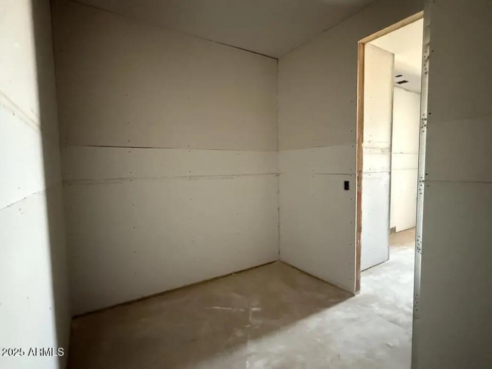 Real Estate Picture 20