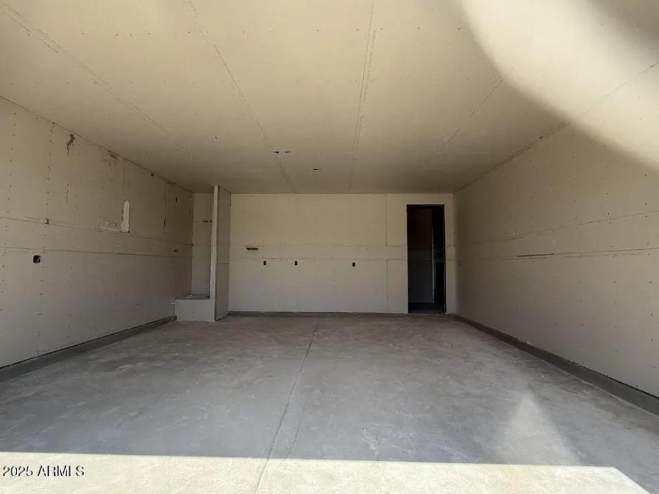 Real Estate Picture 22