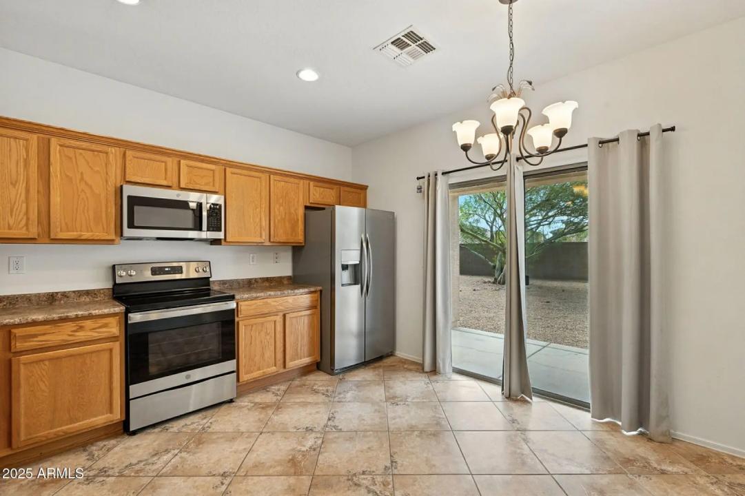 Real Estate Picture 10