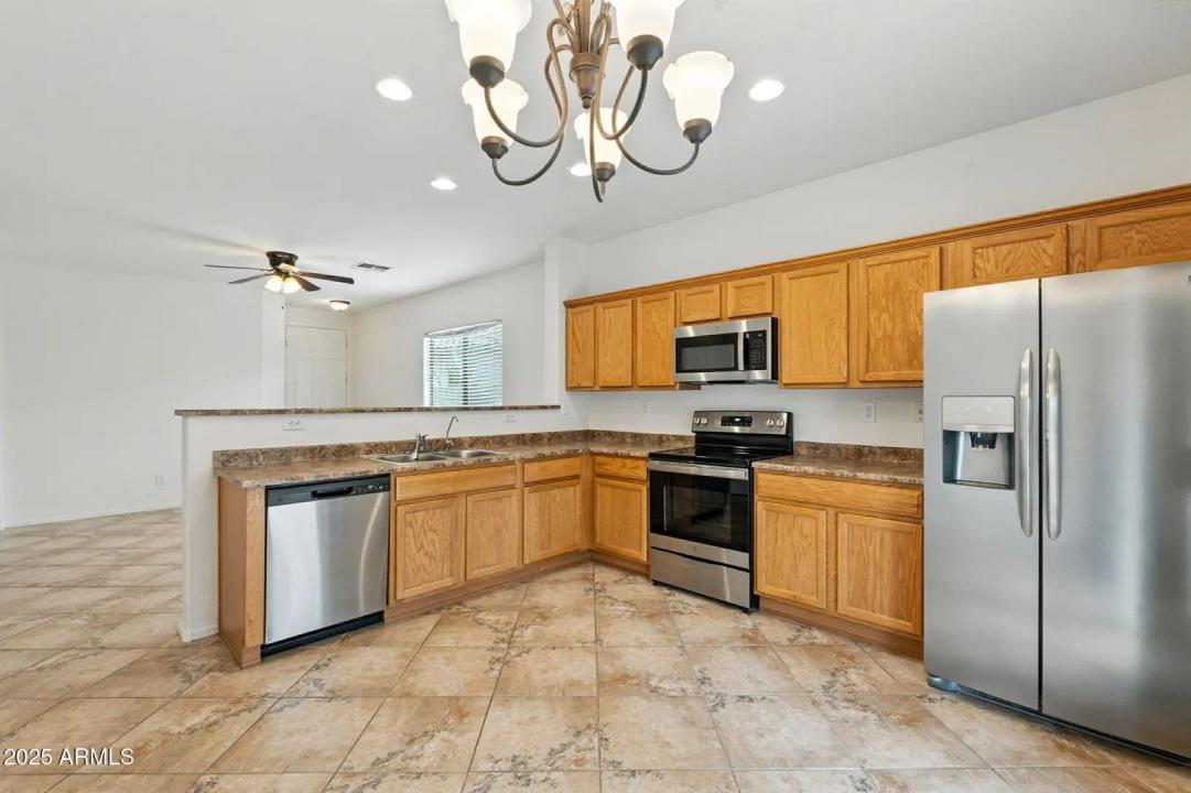Real Estate Picture 11