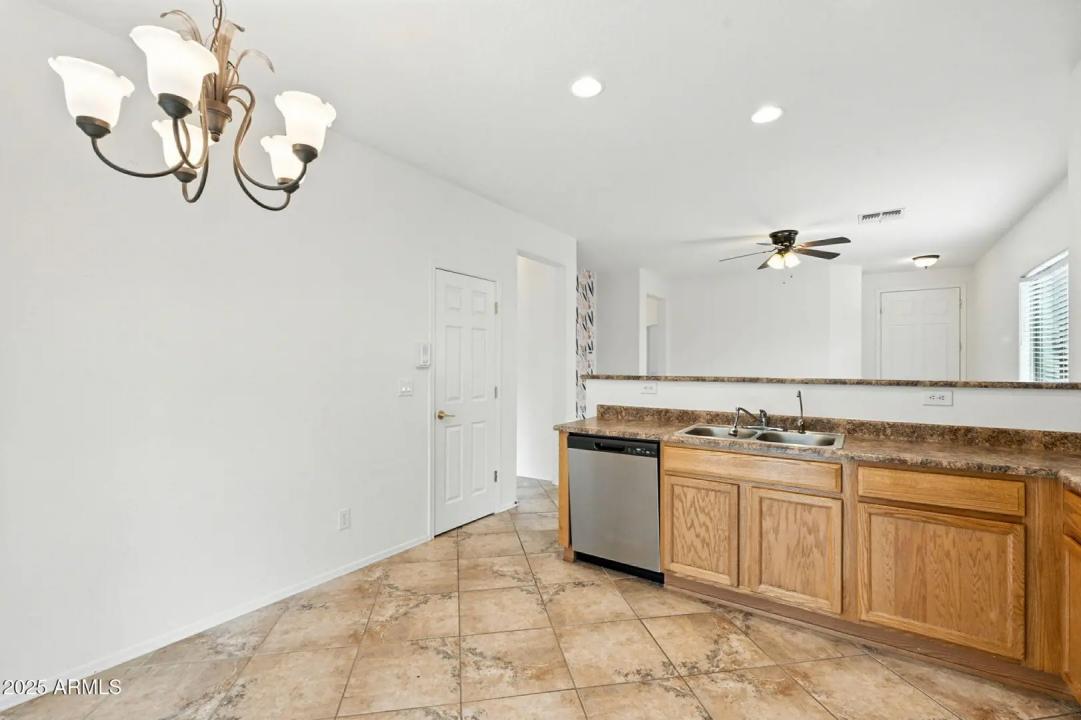 Real Estate Picture 12