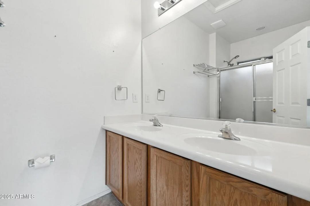 Real Estate Picture 21