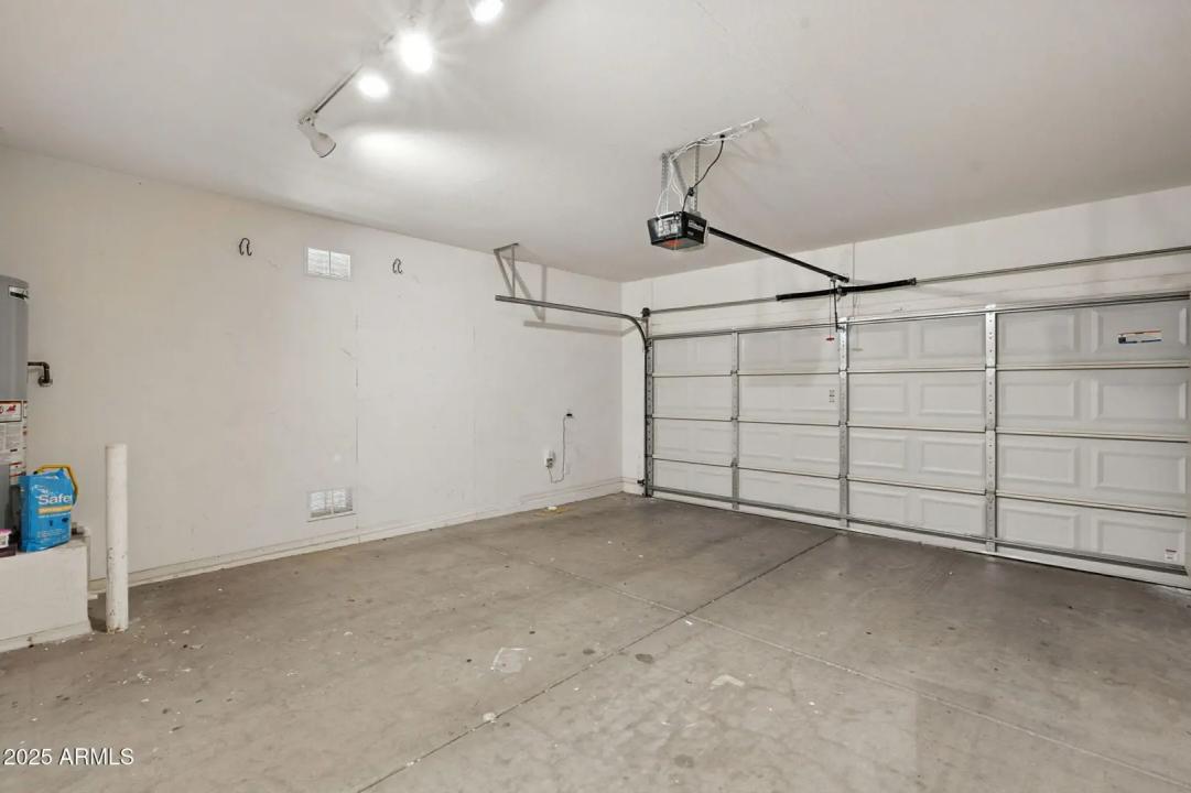 Real Estate Picture 30