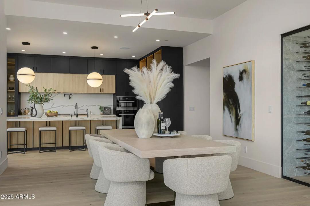 Real Estate Picture 8