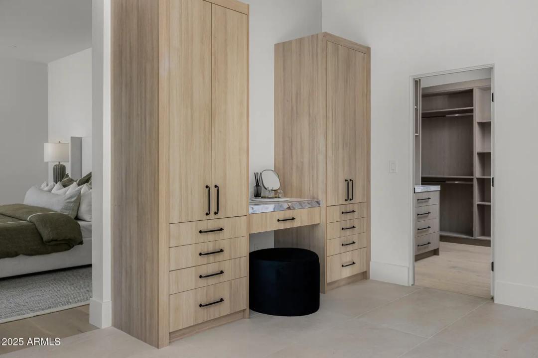 Real Estate Picture 21