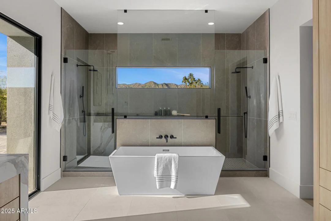 Real Estate Picture 18