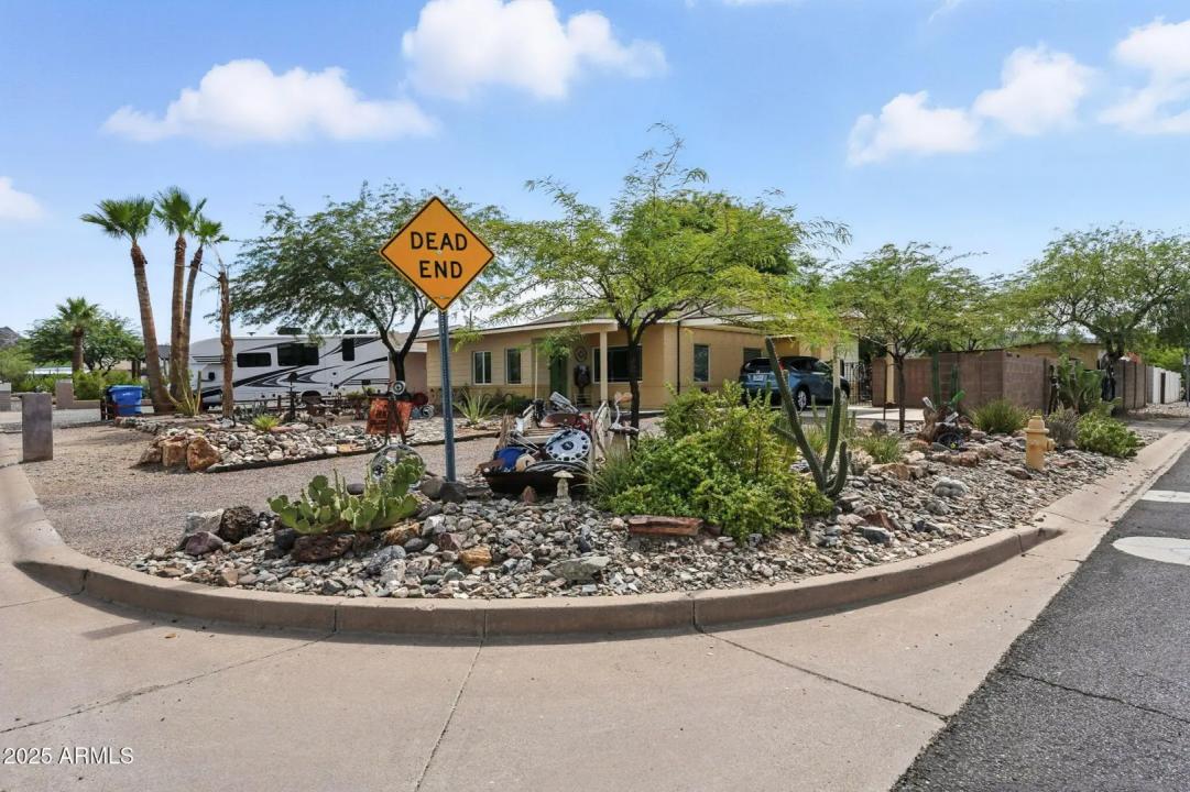 Real Estate Picture 7