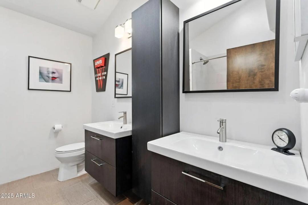 Real Estate Picture 24