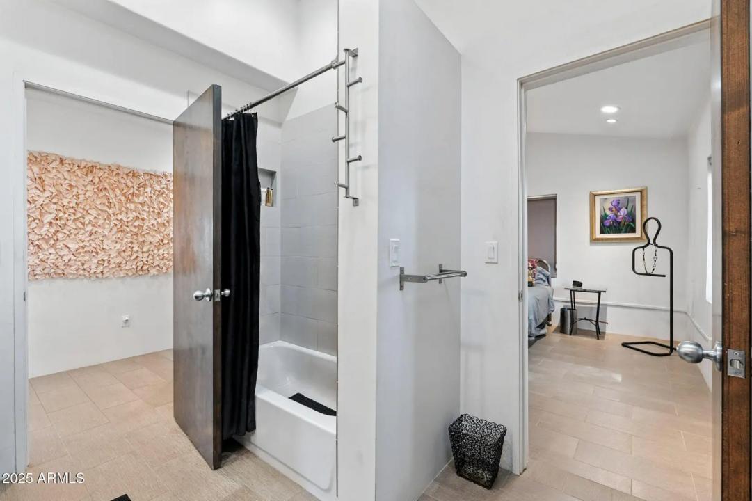 Real Estate Picture 25