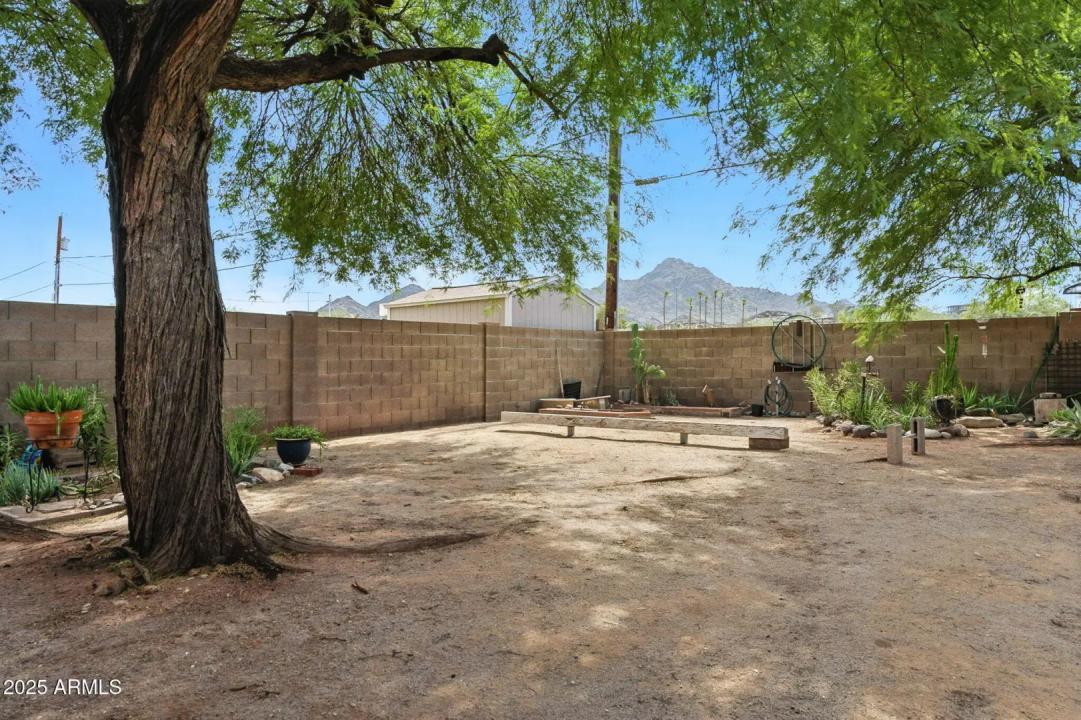 Real Estate Picture 30